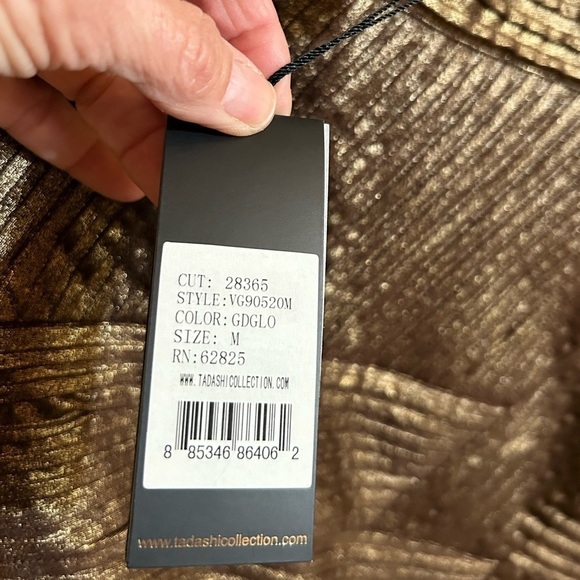 Tadashi Shoji Metallic Bronze Cap Sleeve Pintuck Cocktail Dress Size Medium - Picture 11 of 12